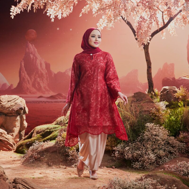 Hazel - Maroon